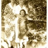 1934 Mildred, Anna & Jean