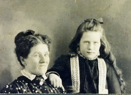 1907 Margaret A. Givens & daughter Irene