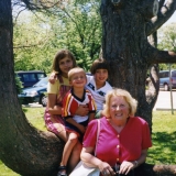 1998 Rosemary w. grandkids